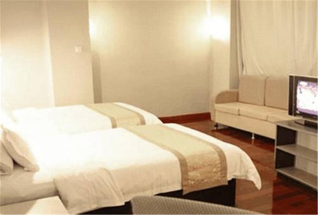 The Land Hotel Shanghai Bagian luar foto