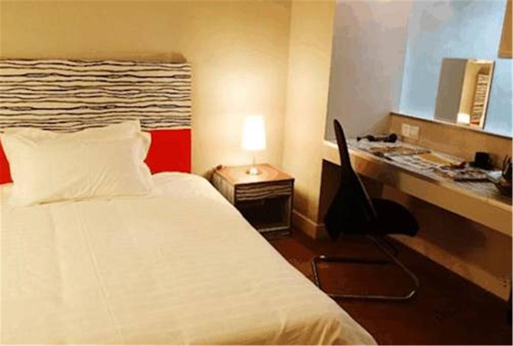 The Land Hotel Shanghai Bagian luar foto