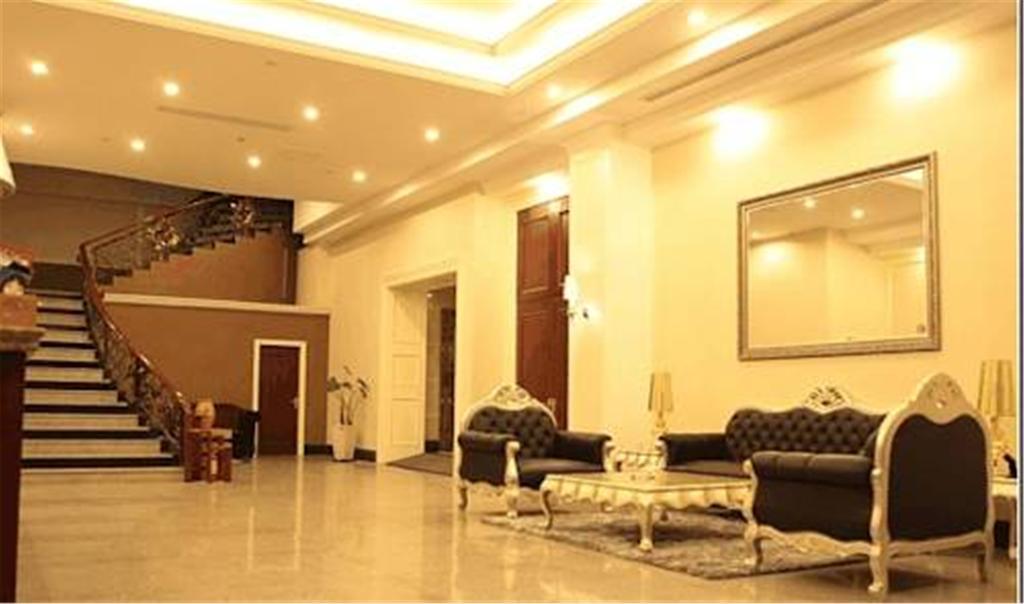 The Land Hotel Shanghai Bagian luar foto